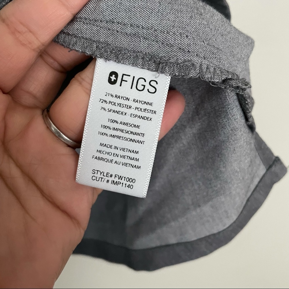Figs Scrub Shirt - Picture 4 of 5